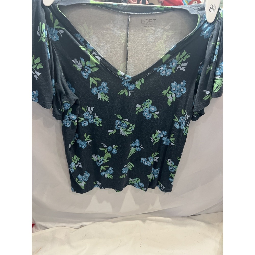 Women's Pullover Top Loft Outlet Size medium Short Sleeve Knit Top V-Neck Shir54